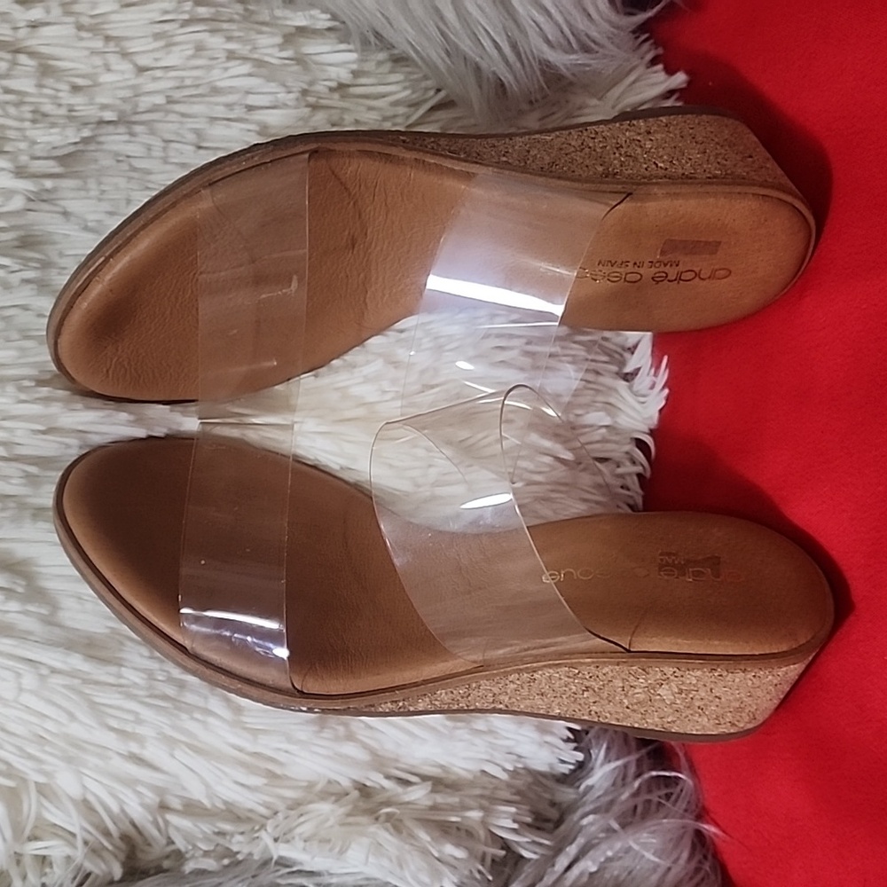 Andre Assous Women's Tan Slide Sandals